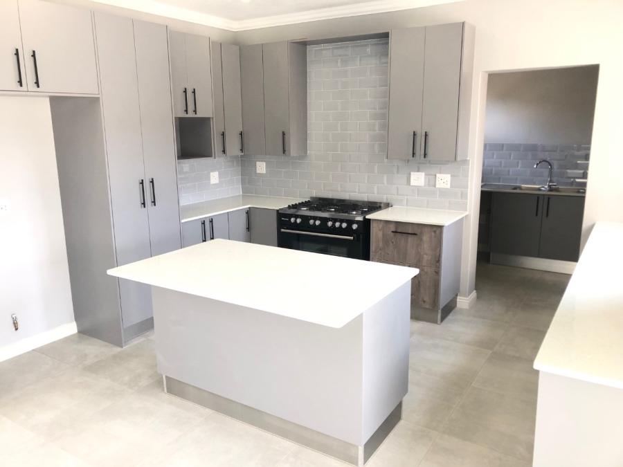 4 Bedroom Property for Sale in Melodie North West
